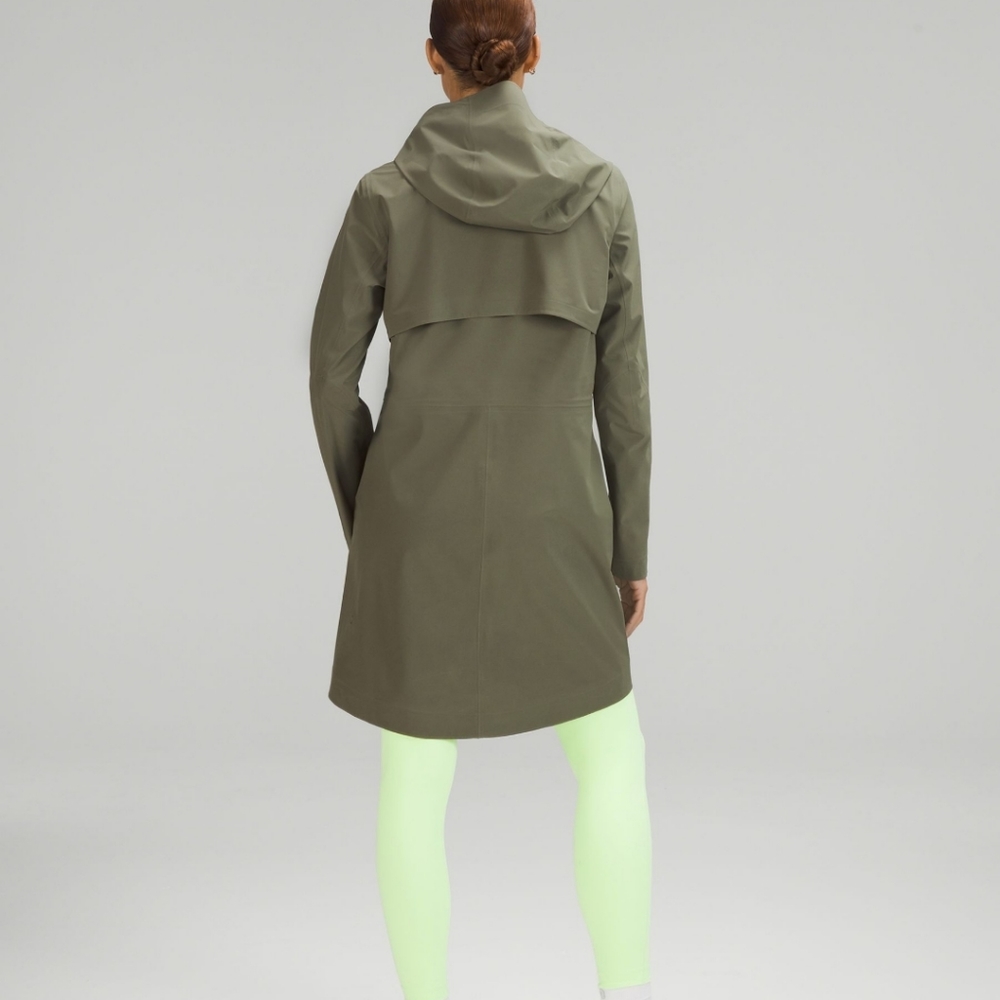 Size 2 Rain jacket BRAND NEW - Picture 2 of 6